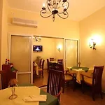 Hotel Traian ホテル 3*