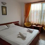Hotel Traian ホテル 3*
