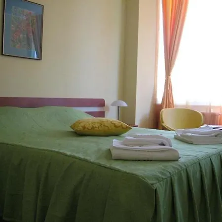 Hotel Traian Residence Near Neversea Beach, Constanta 3*