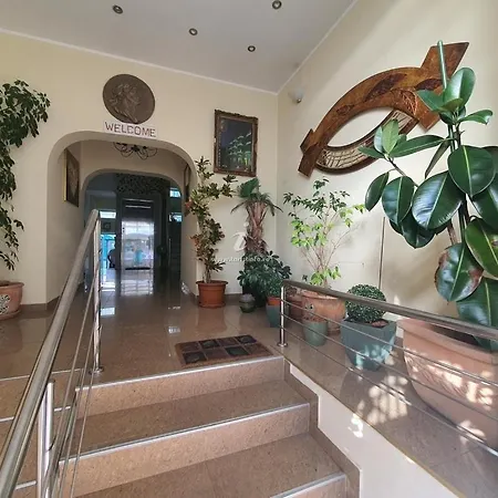 Hotel Traian Residence Near Neversea Beach, Constanta