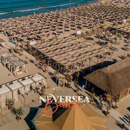 Traian Residence Near Neversea Beach, Constanta 3*