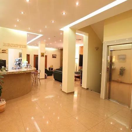 Hotel Traian Residence Near Neversea Beach, Constanta